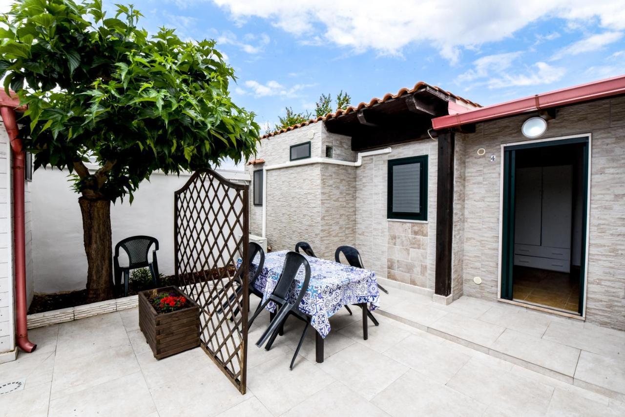 B&B Macchia Mediterranea Сан-Пьетро-ин-Беванья Экстерьер фото