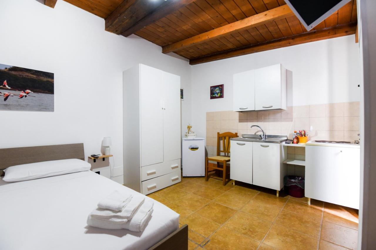 B&B Macchia Mediterranea Сан-Пьетро-ин-Беванья Экстерьер фото